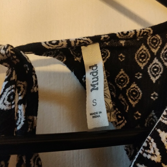 Romper - Picture 2 of 3